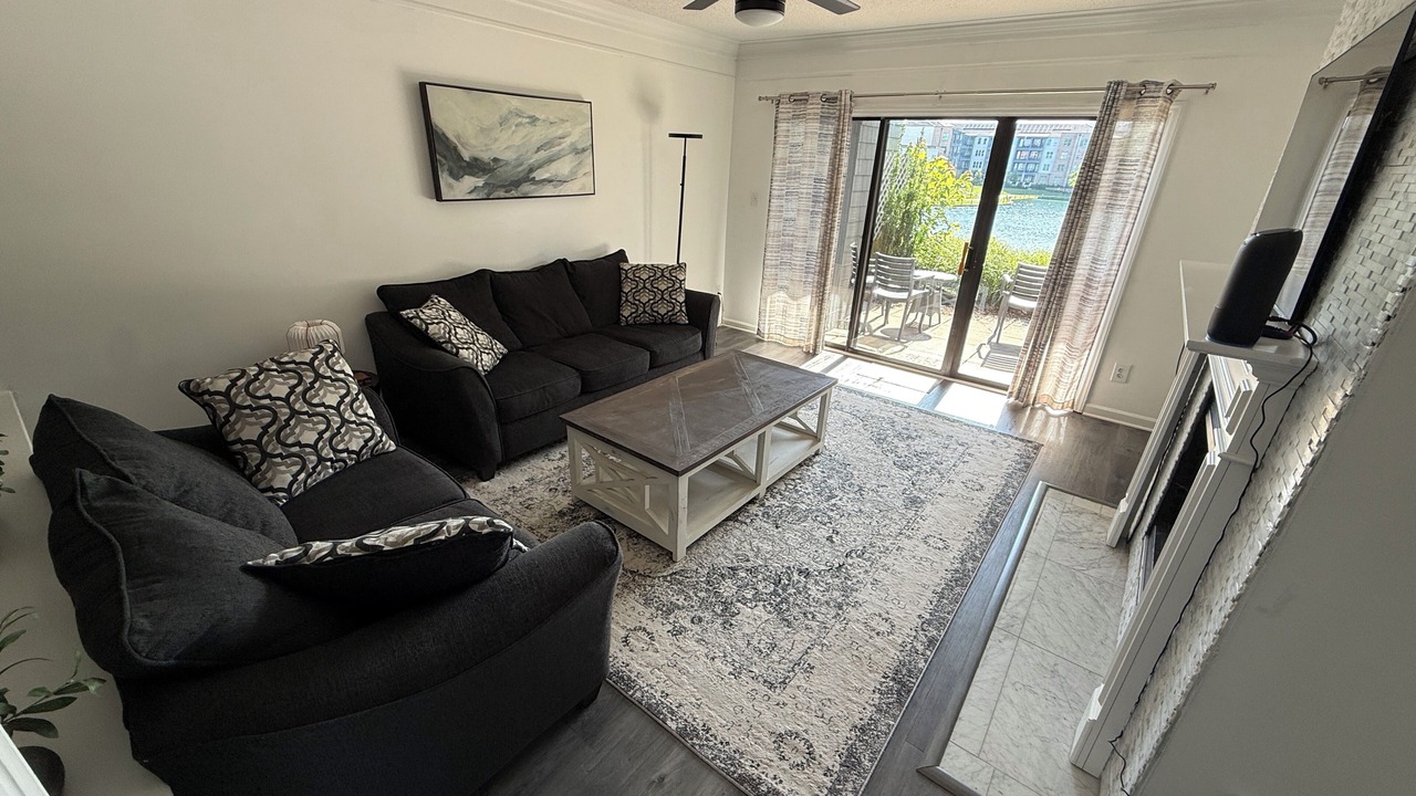 Photo of Livingroom in University Place