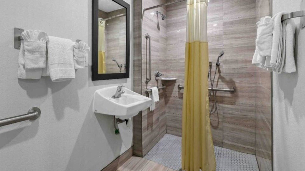 Photo of Bathroom in Central Escondido