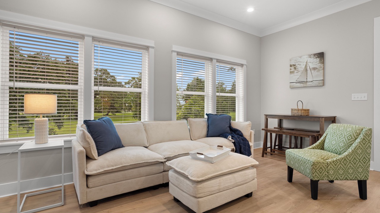 Photo of Livingroom in East Biloxi