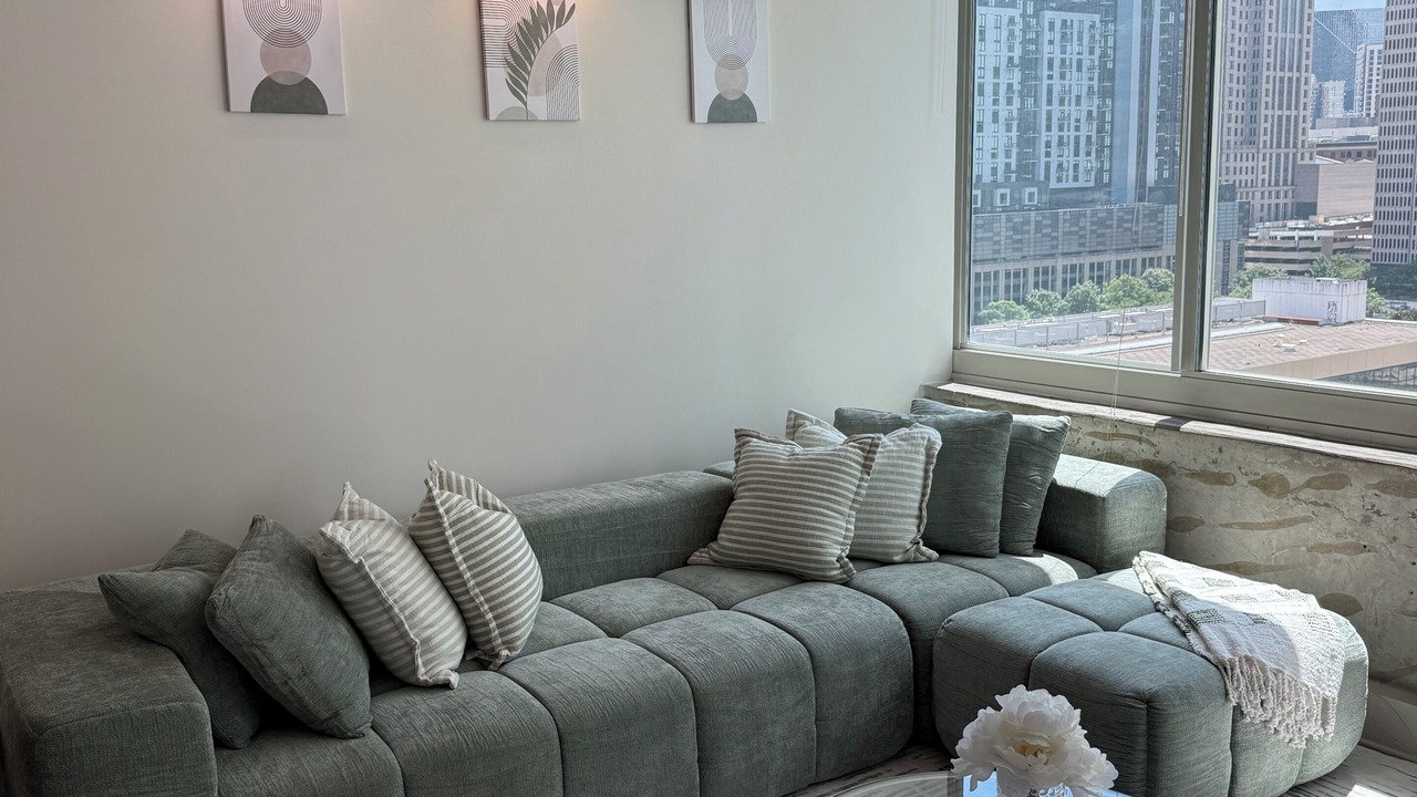 Photo of Livingroom in Downtown Atlanta