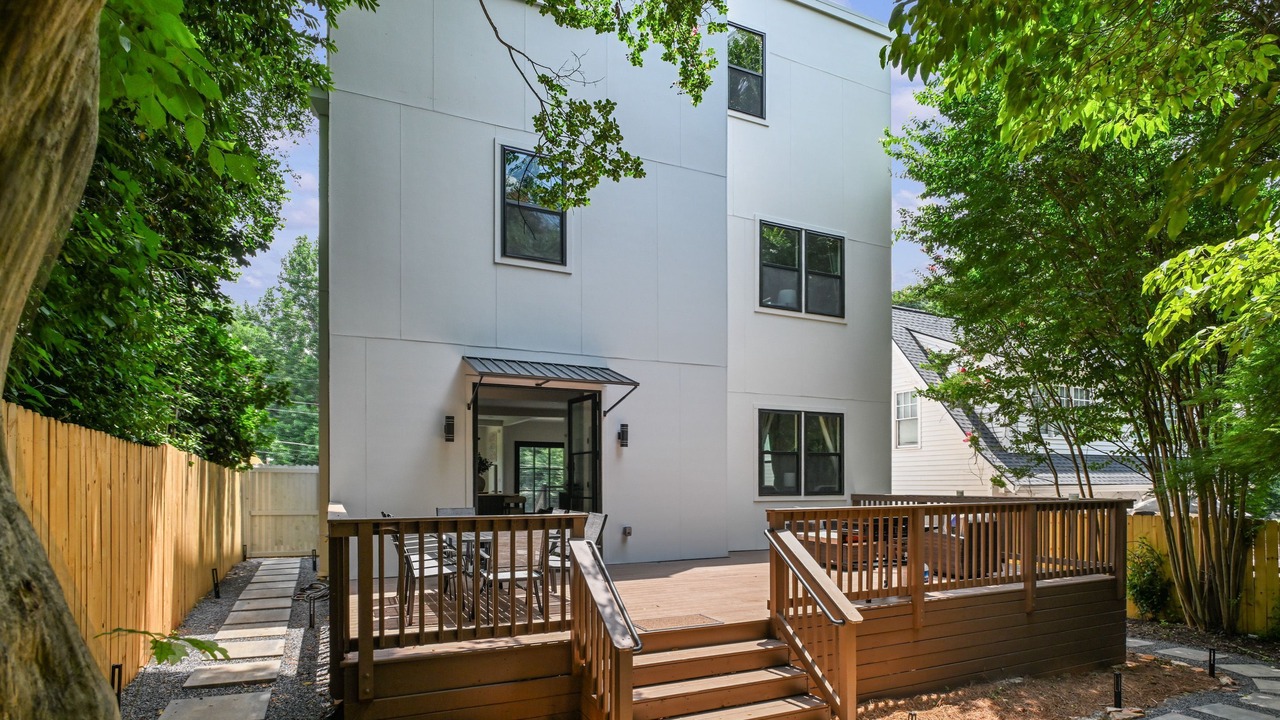 Photo of Patio Balcony in Loring Heights