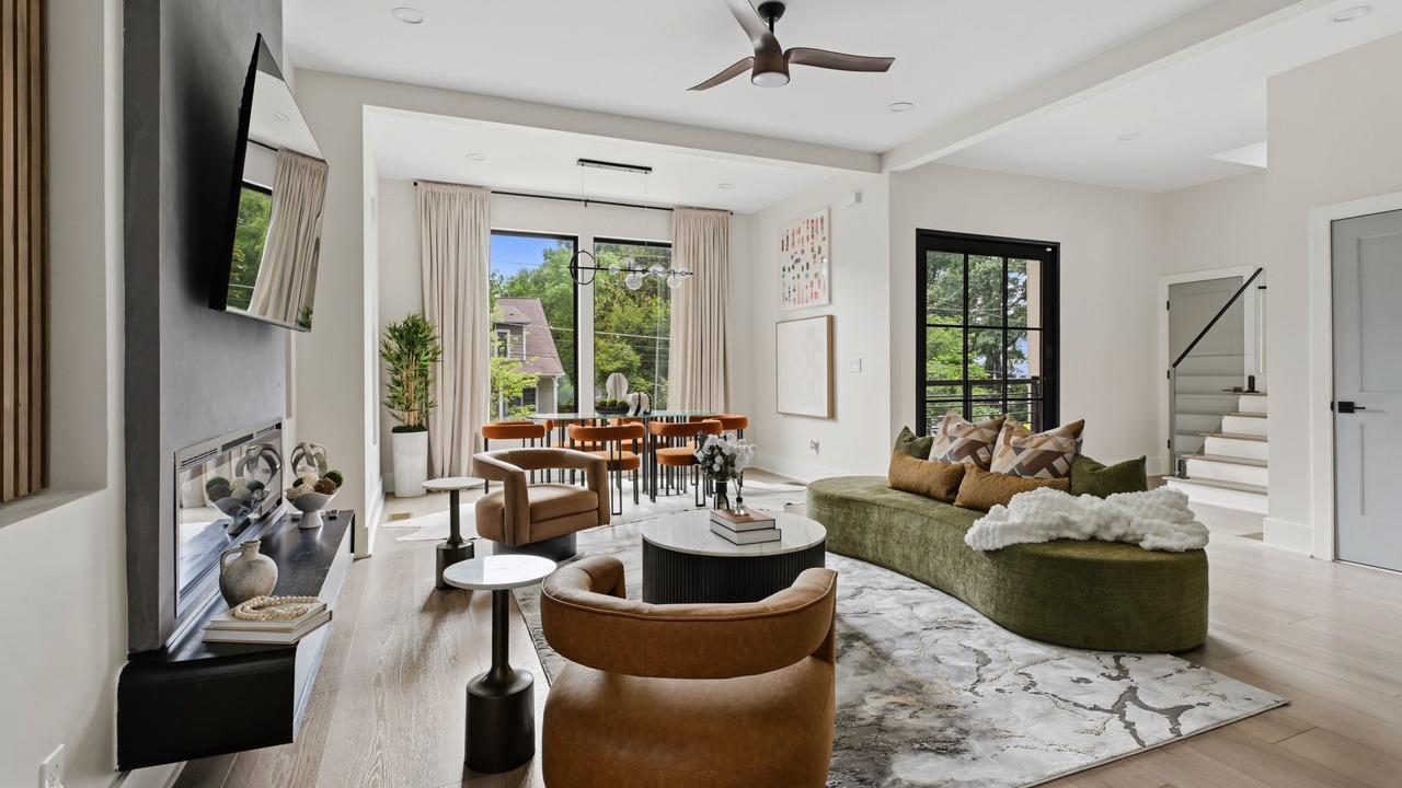 Photo of Livingroom in Loring Heights