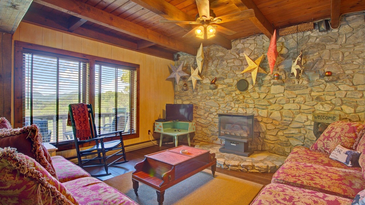 Photo of Livingroom in Canton