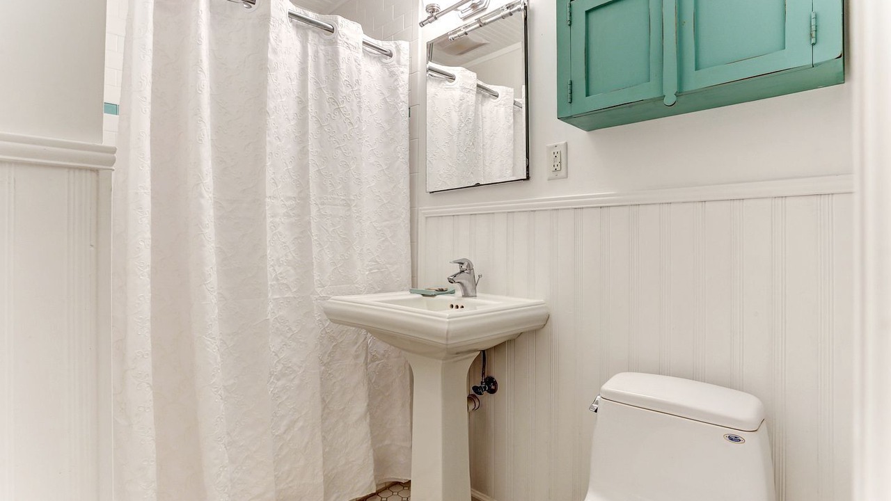 Photo of Bathroom in Fernandina Beach