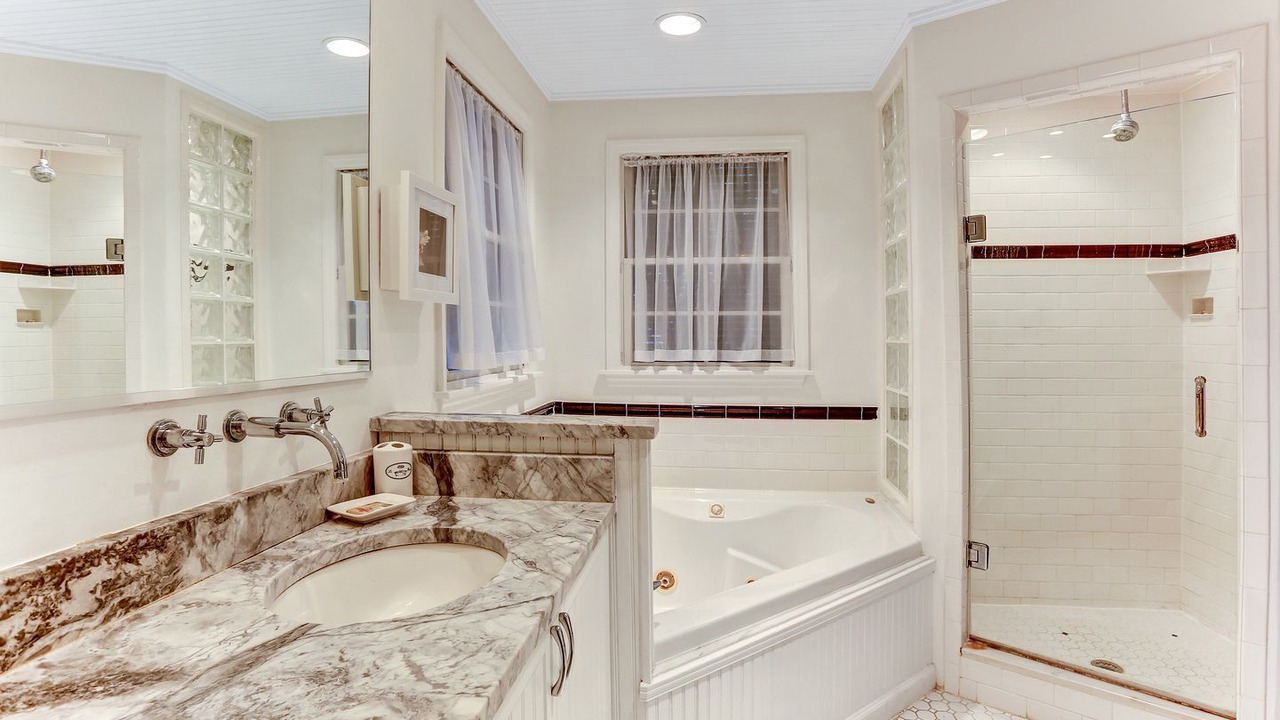Photo of Bathroom in Fernandina Beach