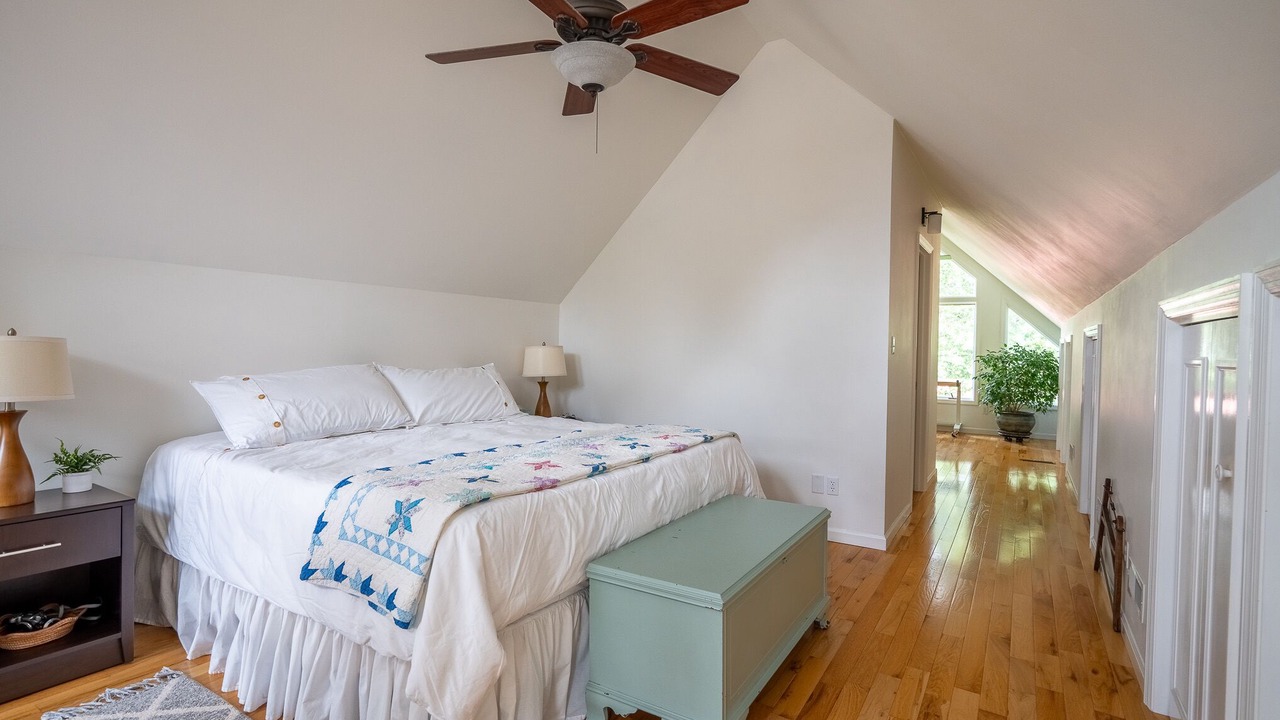 Photo of Bedroom in Lauderdale County
