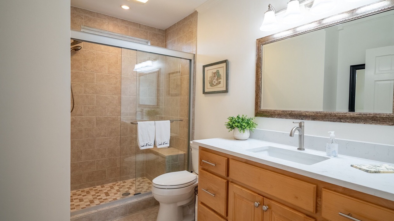 Photo of Bathroom in Lauderdale County