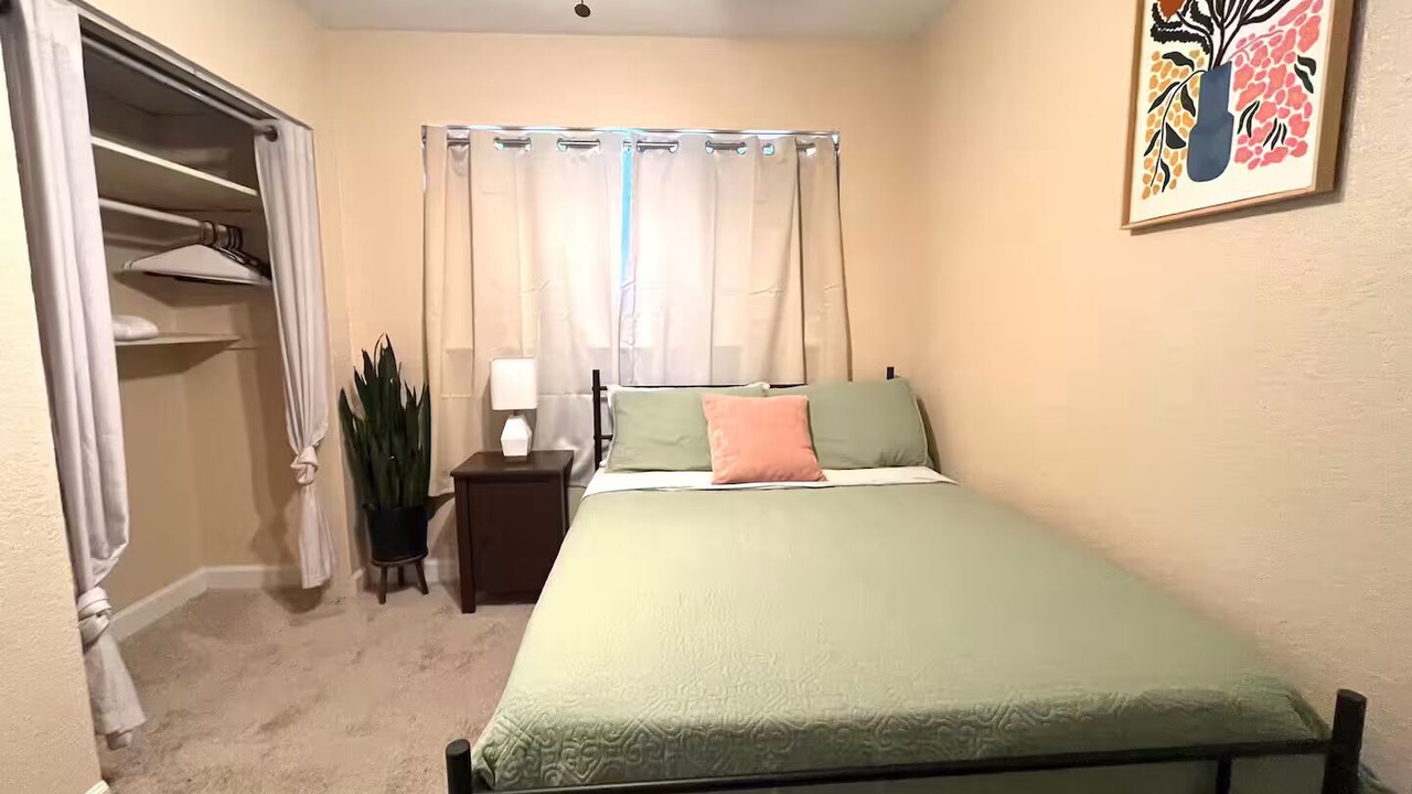 Photo of Bedroom in Westside