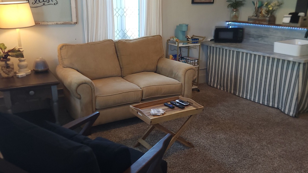 Photo of Livingroom in Cave Springs