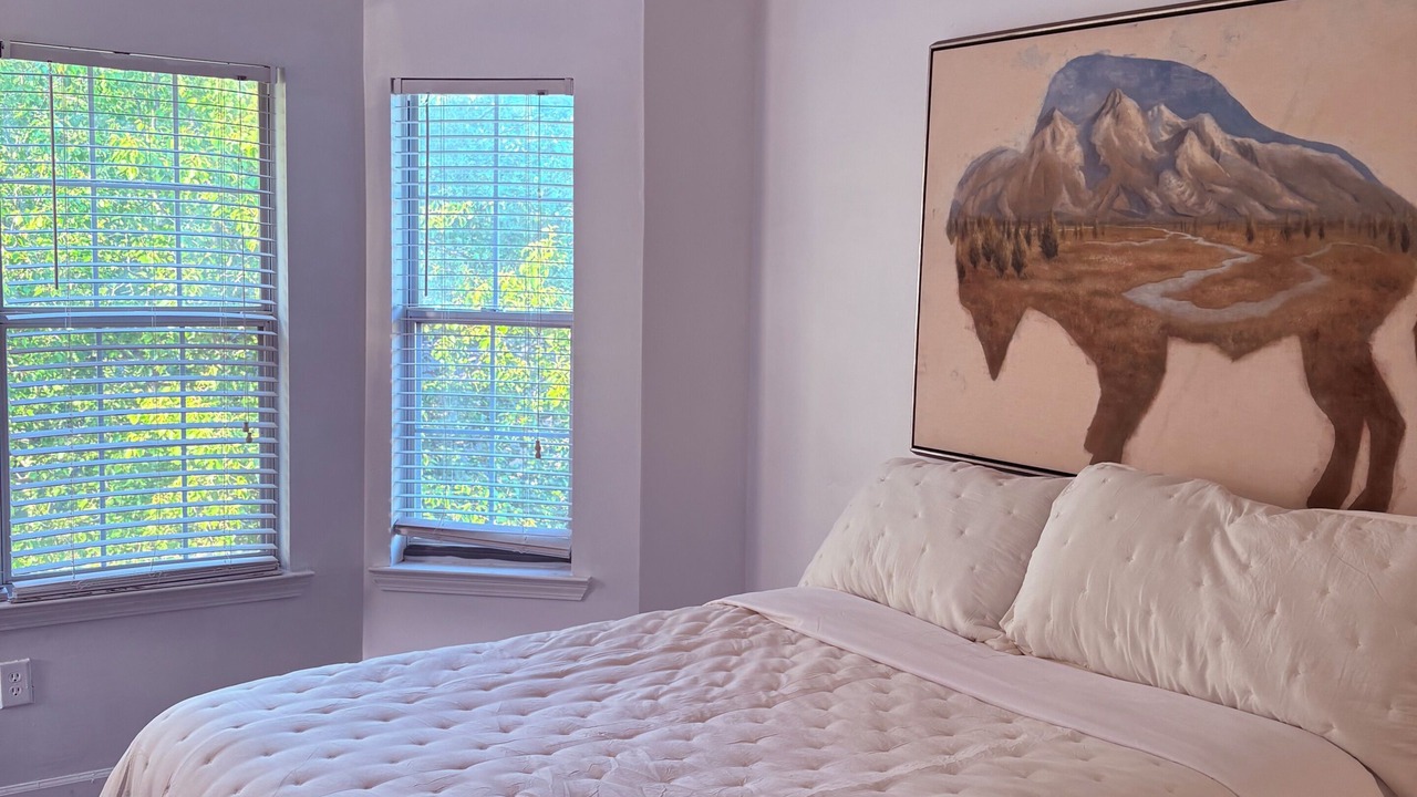 Photo of Bedroom in Riverdale