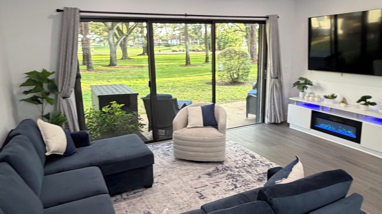 Photo of Livingroom in Palm Beach Gardens