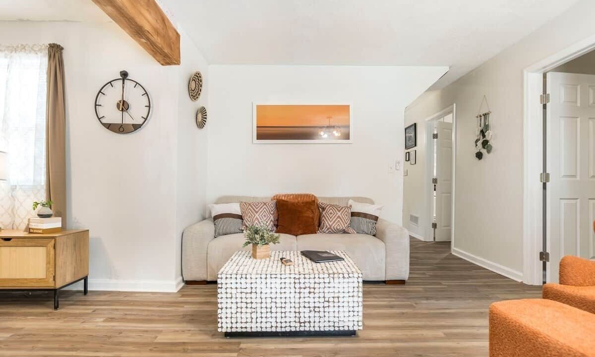 Photo of Livingroom in Centerville