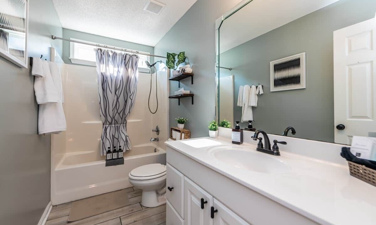 Photo of Bathroom in Warner Robins
