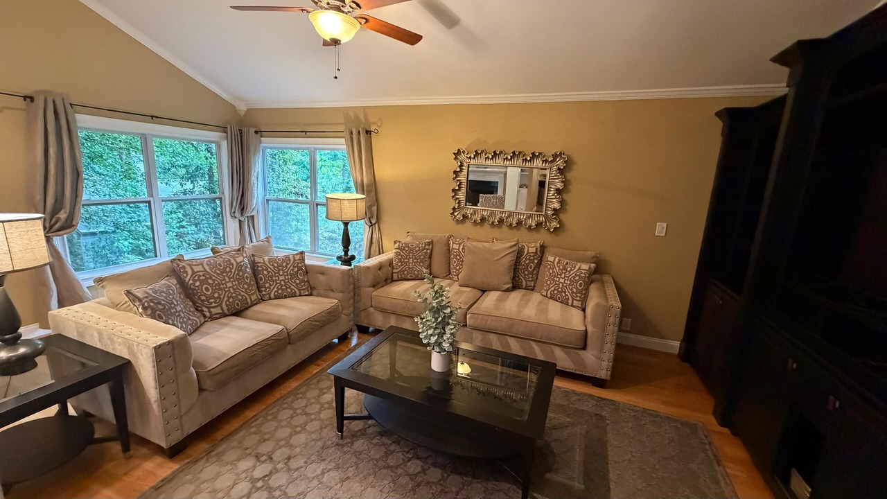 Photo of Livingroom in Marietta