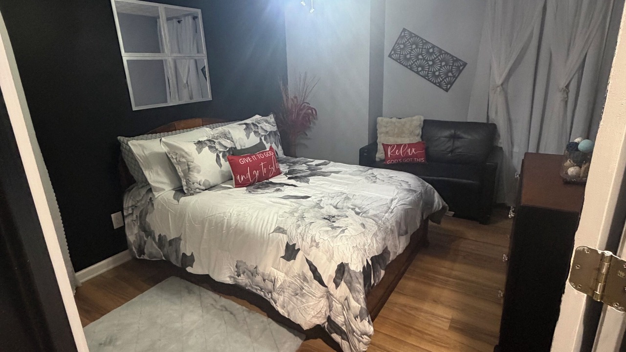 Photo of Bedroom in Powder Springs