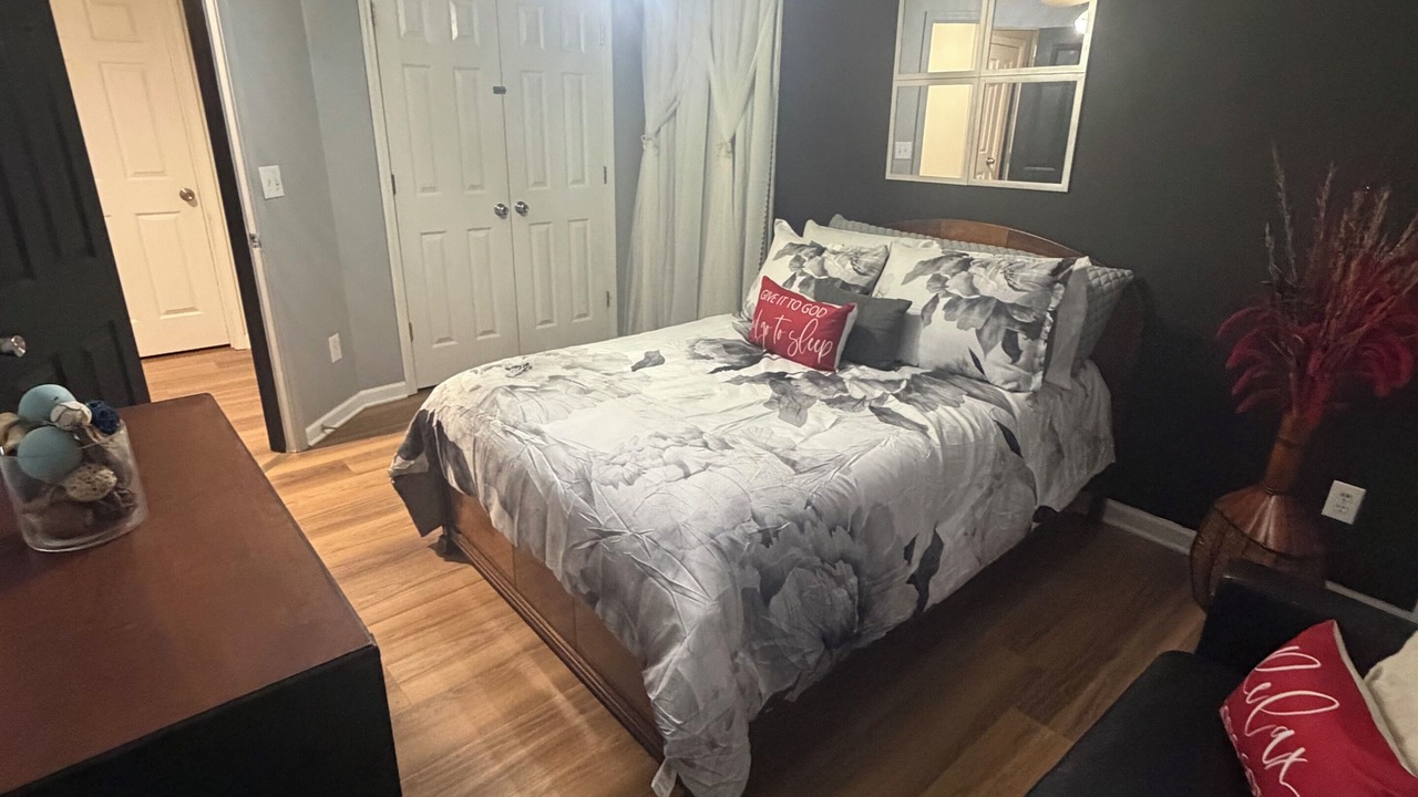 Photo of Bedroom in Powder Springs