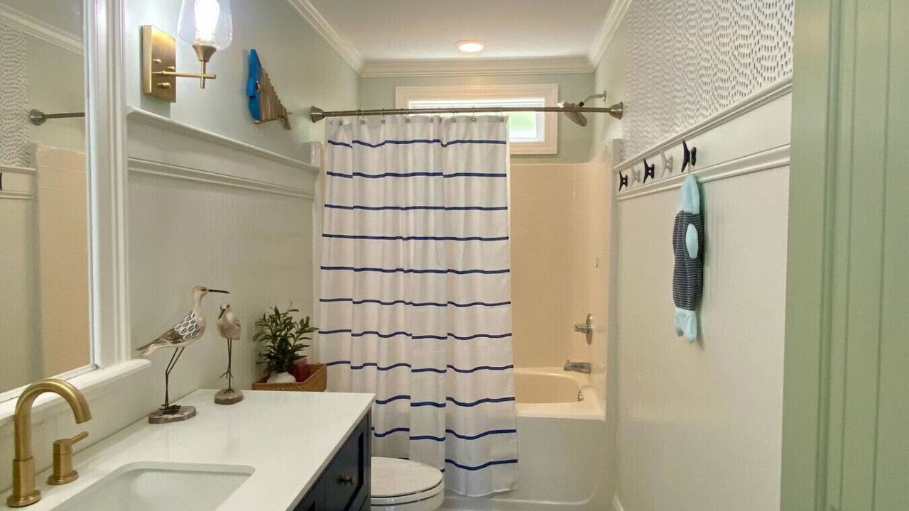Photo of Bathroom in Leesville