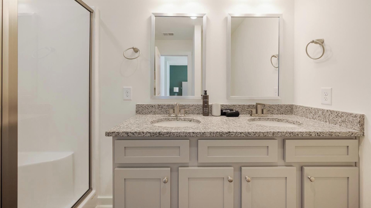 Photo of Bathroom in Port Wentworth