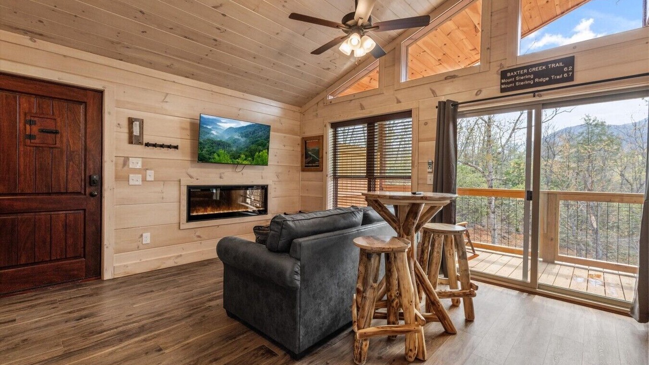 Photo of Livingroom in Rocky Grove