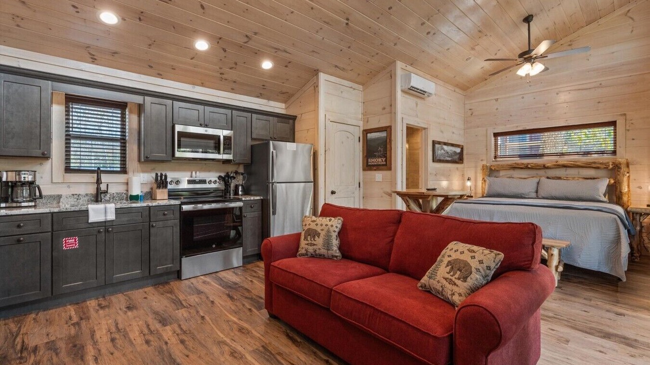 Photo of Livingroom in Rocky Grove