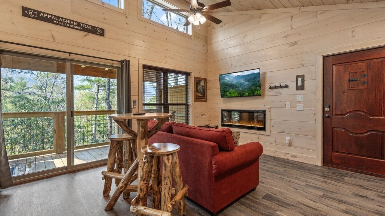 Photo of Livingroom in Rocky Grove