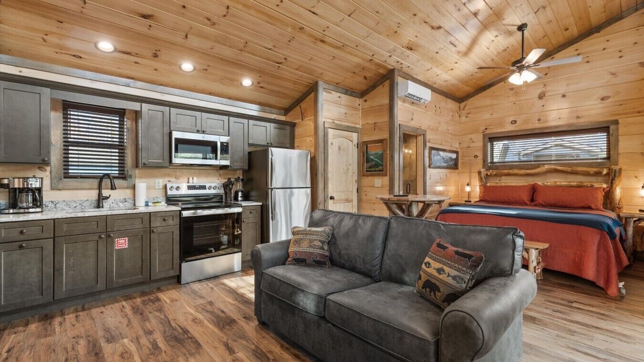 Photo of Livingroom in Rocky Grove