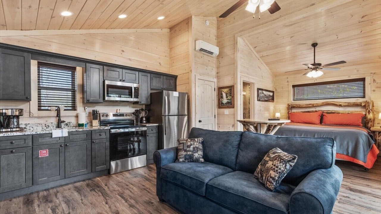 Photo of Livingroom in Rocky Grove