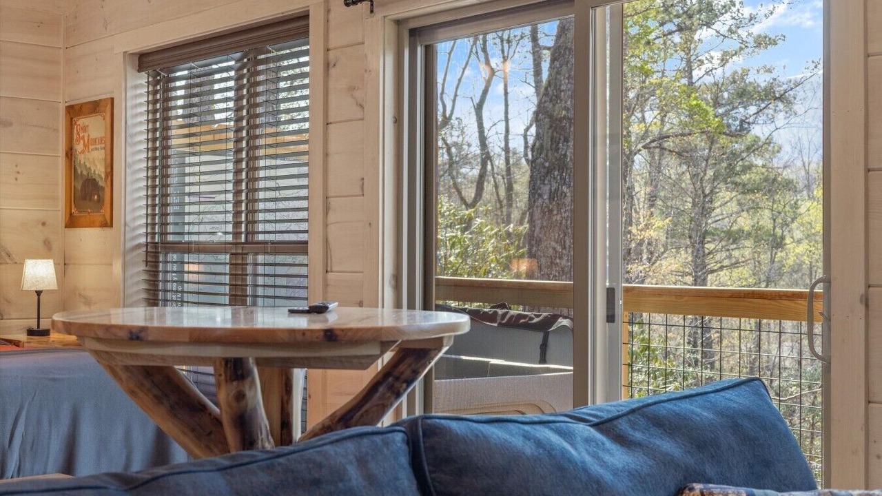 Photo of Livingroom in Rocky Grove