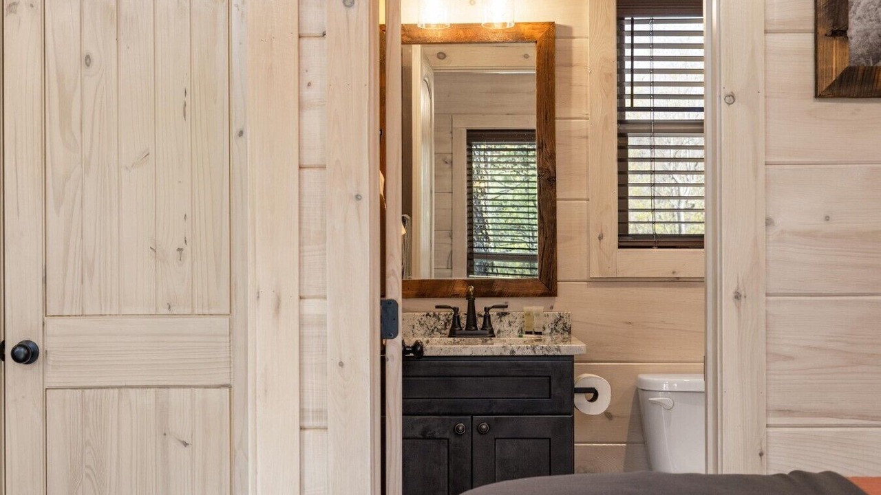Photo of Bathroom in Rocky Grove