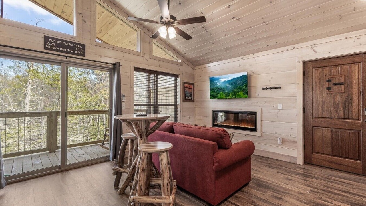 Photo of Livingroom in Rocky Grove