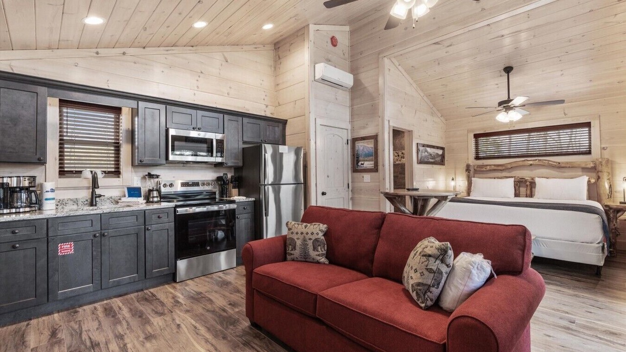Photo of Livingroom in Rocky Grove