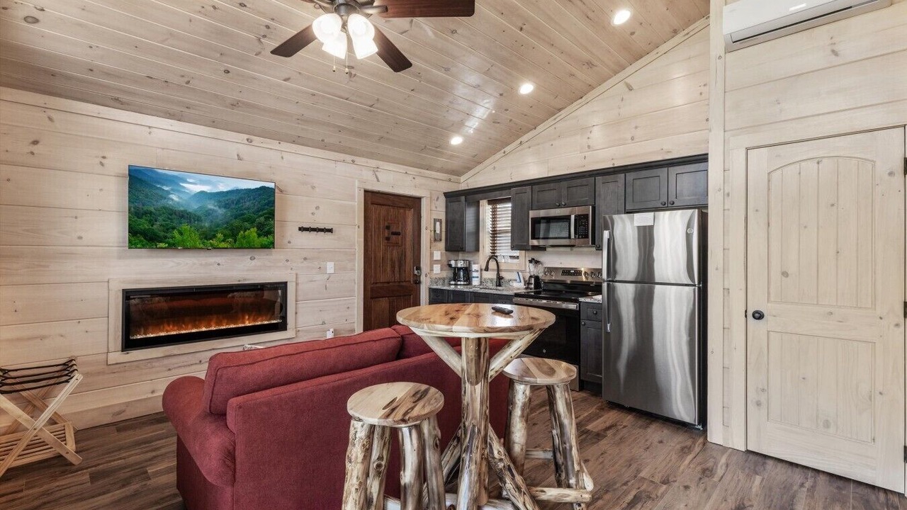 Photo of Livingroom in Rocky Grove
