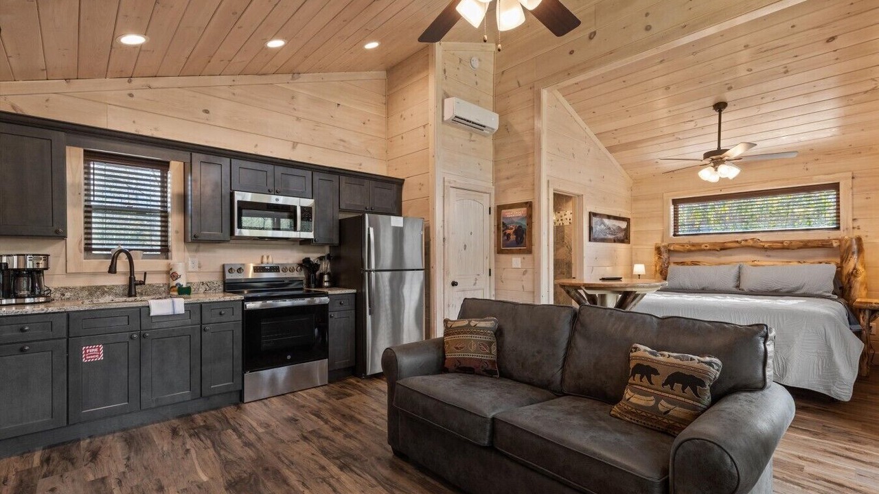 Photo of Livingroom in Rocky Grove