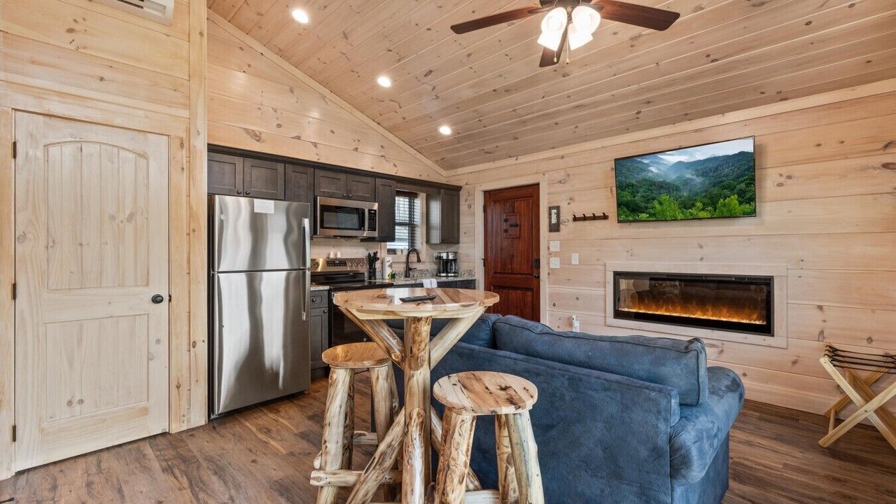 Photo of Livingroom in Rocky Grove