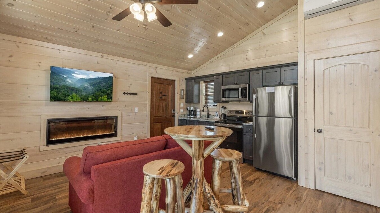 Photo of Livingroom in Rocky Grove