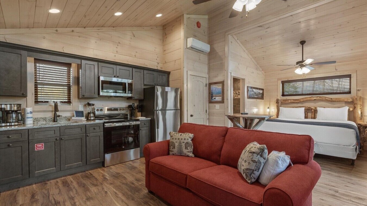 Photo of Livingroom in Rocky Grove