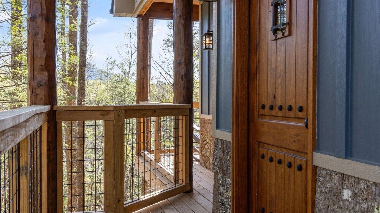 Photo of Patio Balcony in Rocky Grove