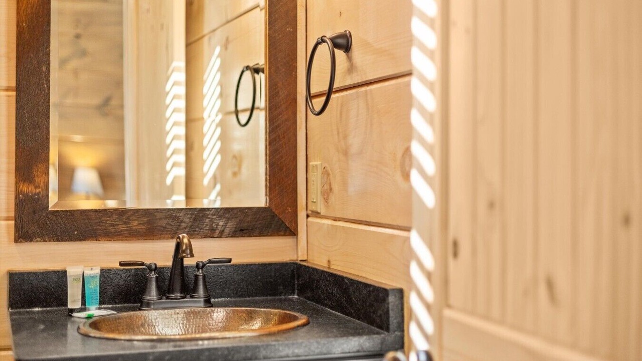 Photo of Bathroom in Rocky Grove