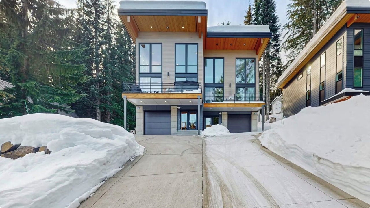 Photo of Outdoor in Hyak