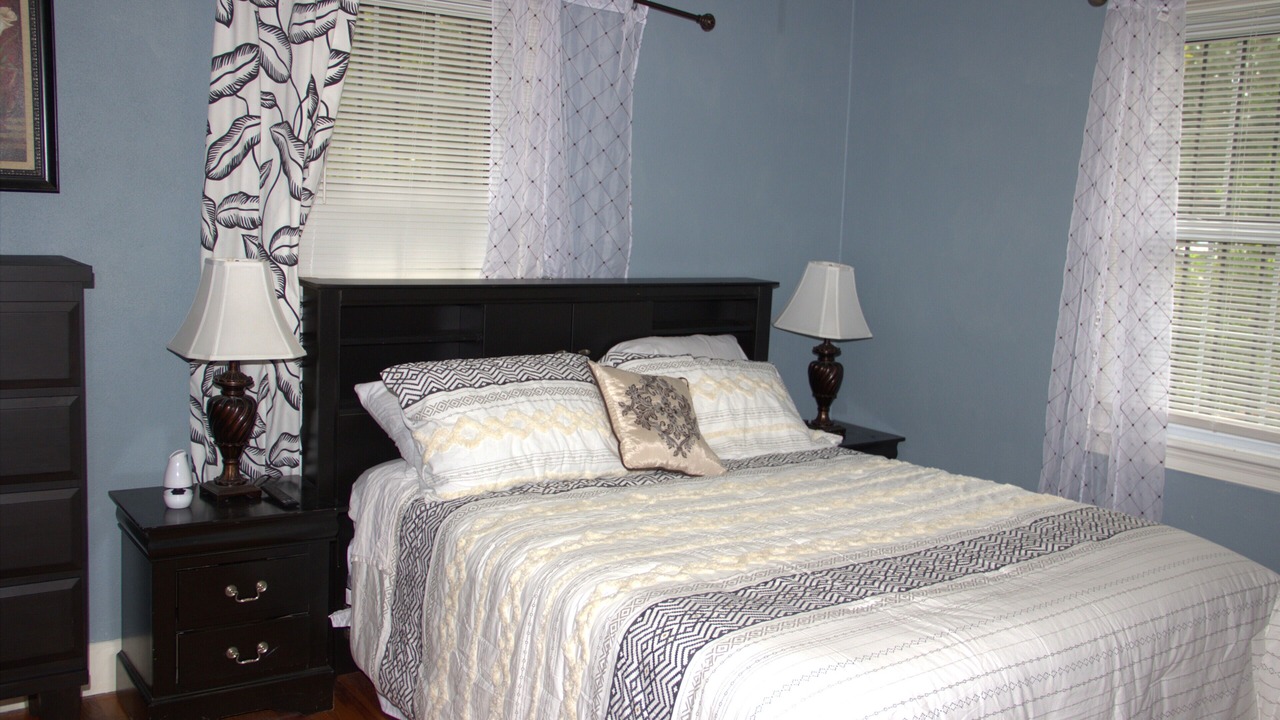 Photo of Bedroom in Garden City