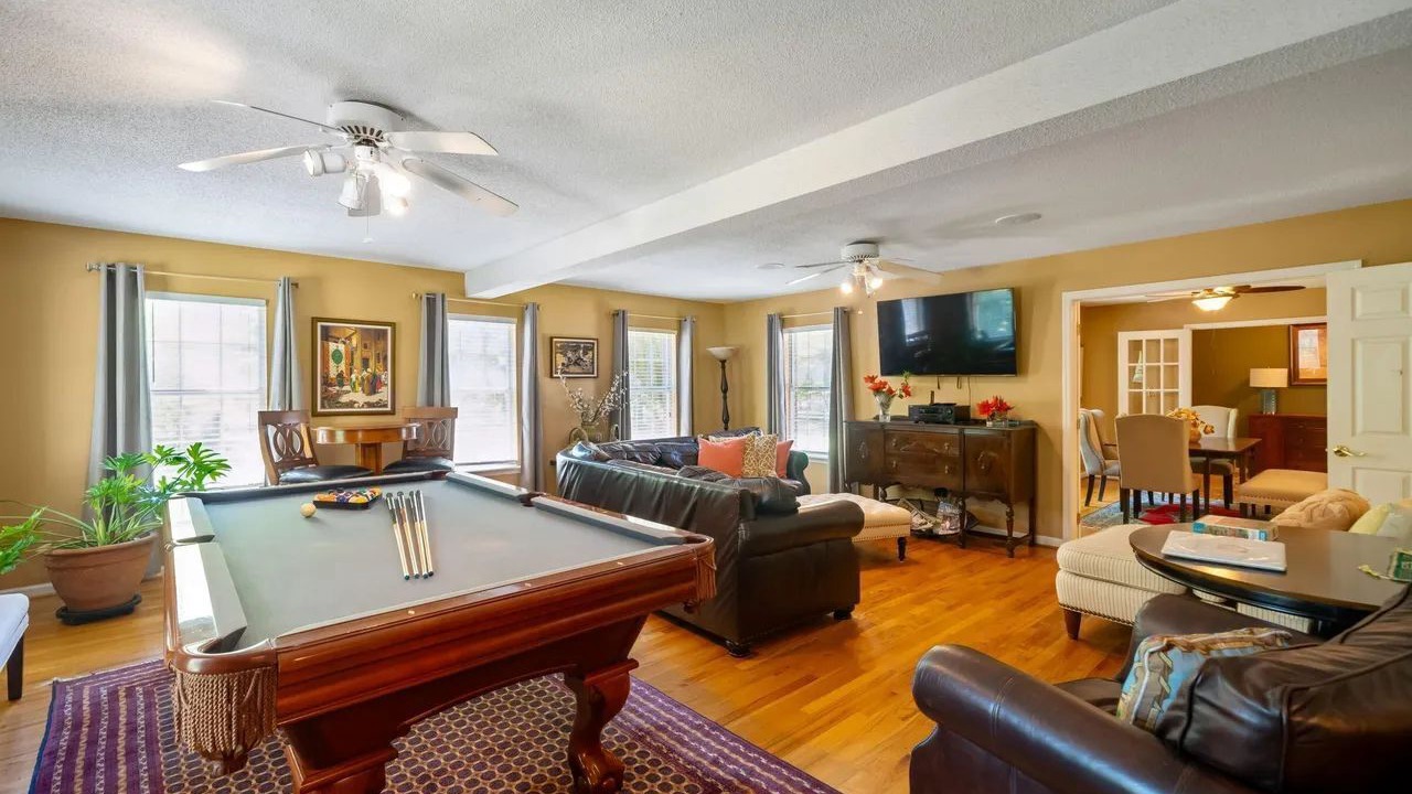 Photo of Livingroom in Charleston