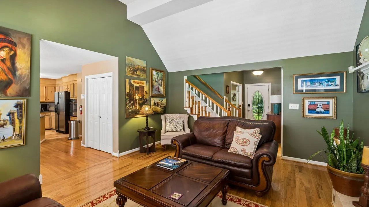 Photo of Livingroom in Charleston