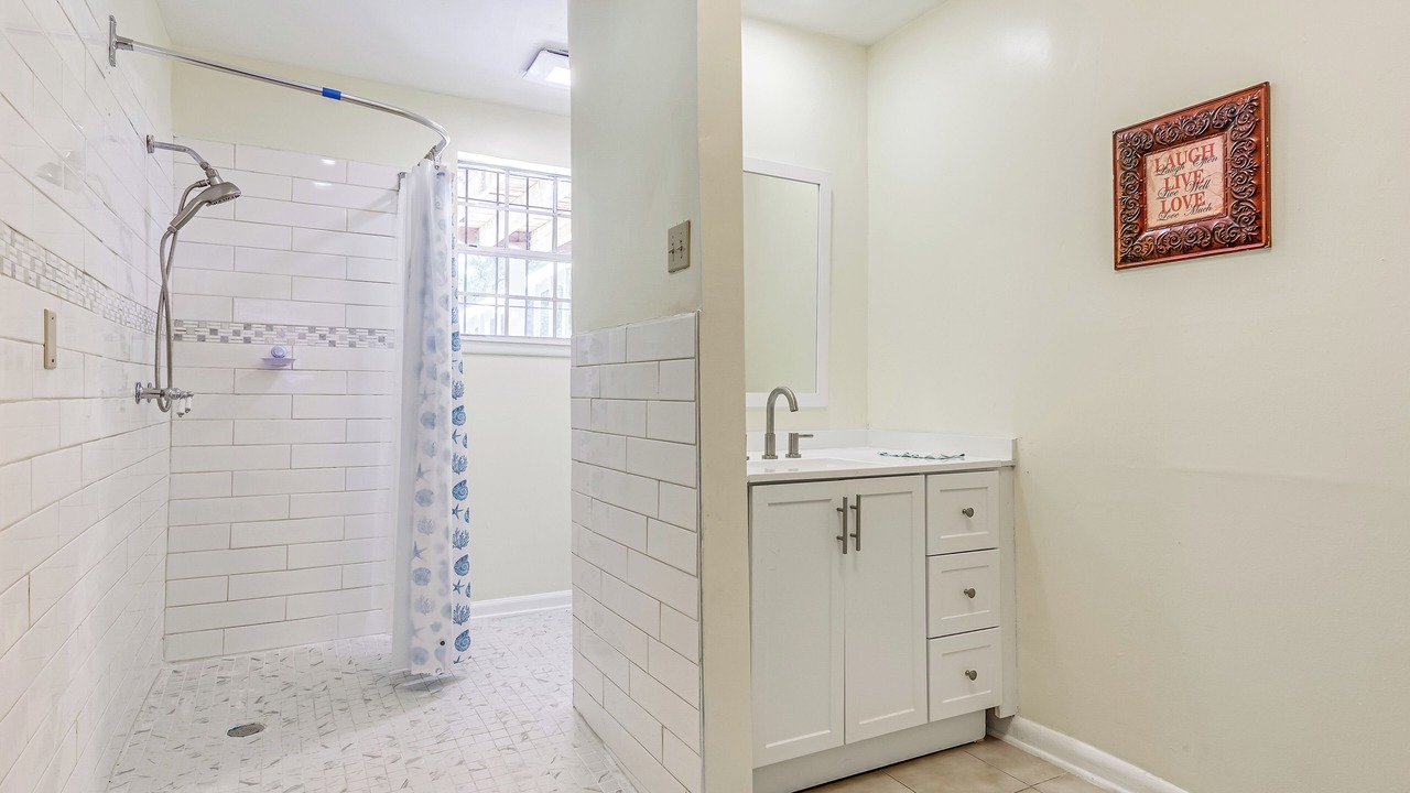 Photo of Bathroom in Mobile