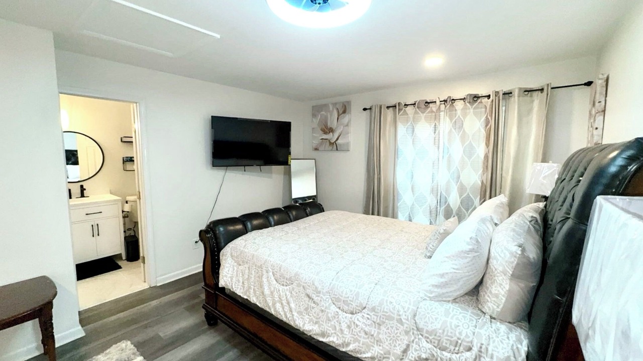 Photo of Bedroom in Forest Park