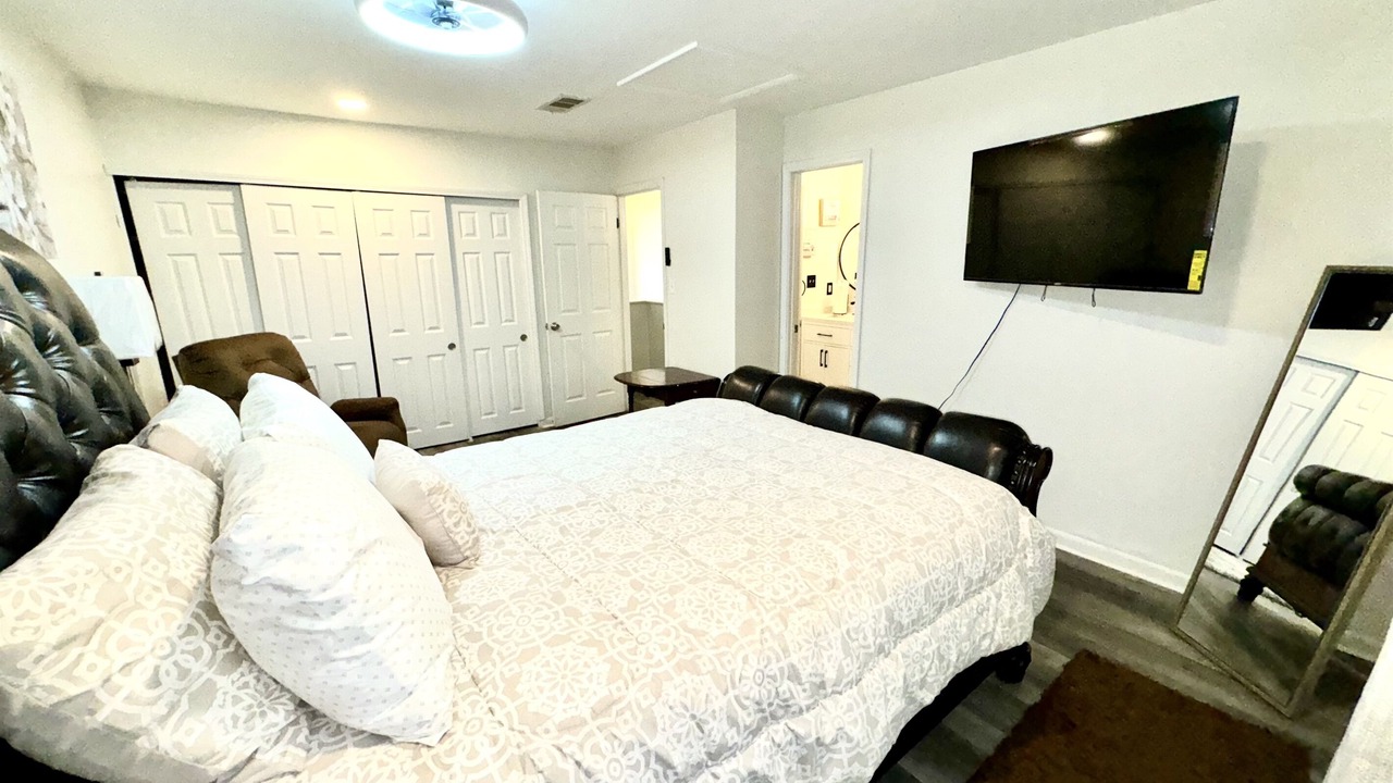 Photo of Bedroom in Forest Park