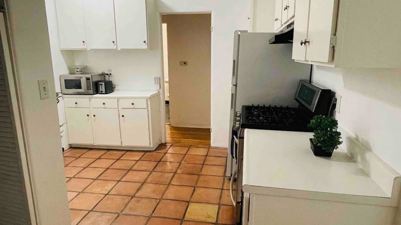 Photo of Kitchen in Pico - Robertson