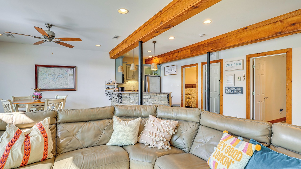 Photo of Livingroom in Logan