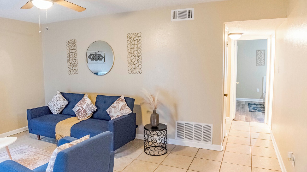 Photo of Livingroom in Bayou View