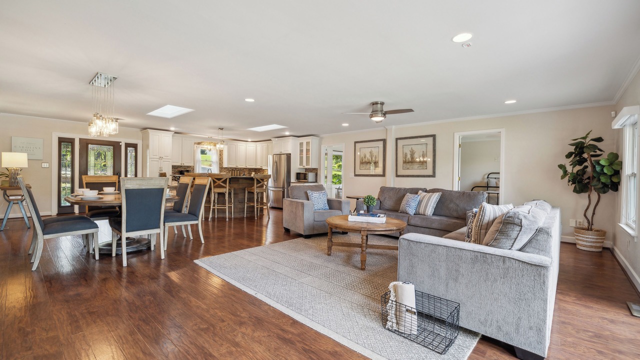 Photo of Livingroom in Mooresville