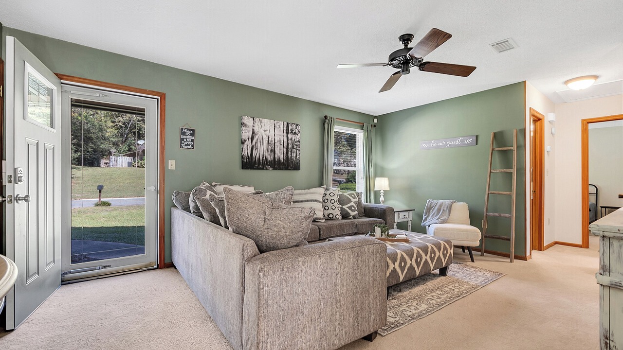 Photo of Livingroom in Warner Robins